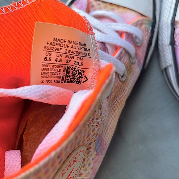 Converse Chuck Taylor All Star Hi ‘Digital Floral- Lava’ - 553296F - Picture 8 of 8